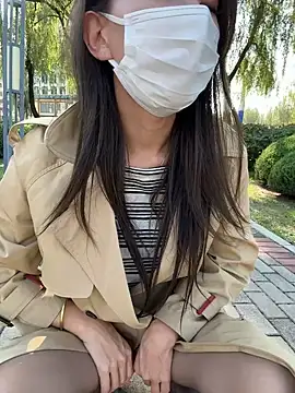 xiaoyue zhibo online show from October 2025 05:33:01 AM