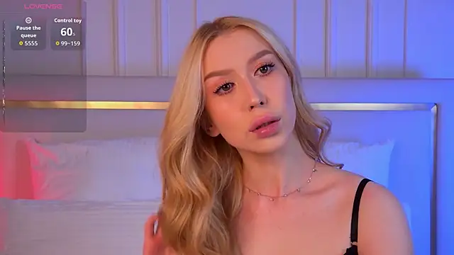 VelvetHell online show from October 2025 03:41:01 AM