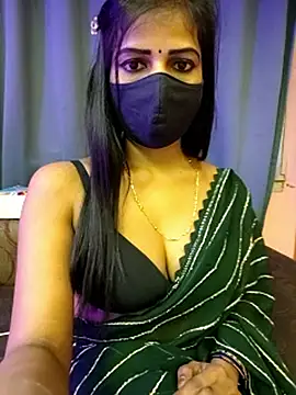 Misss-julli online show from January 2026 05:53:01 PM