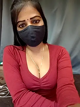 Misss-julli online show from November 2025 12:09:02 PM