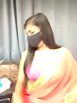 Misss-julli online show from March 2026 11:52:04 PM