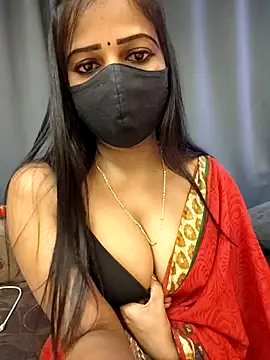 Misss-julli online show from November 2025 02:39:02 AM