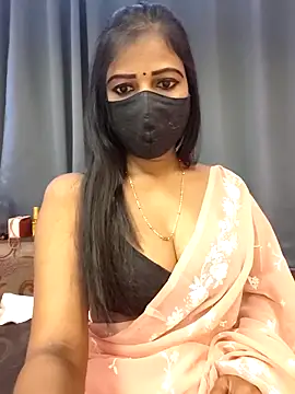 Misss-julli online show from November 2025 06:46:02 AM