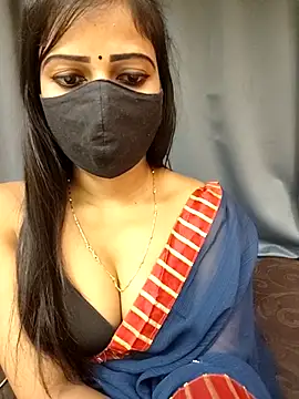 Misss-julli online show from December 2025 11:35:01 AM