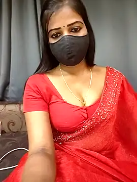 Misss-julli online show from October 2025 07:32:01 PM