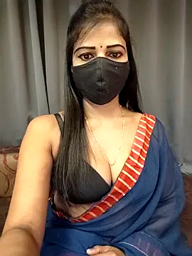 Misss-julli online show from December 2025 03:00:01 AM