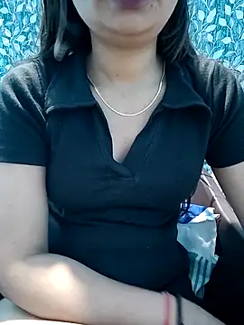 Vaani Actress online show from March 2026 10:23:01 PM