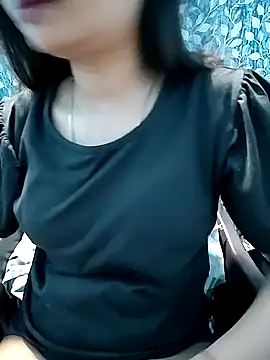 Vaani Actress online show from April 2026 02:09:01 PM