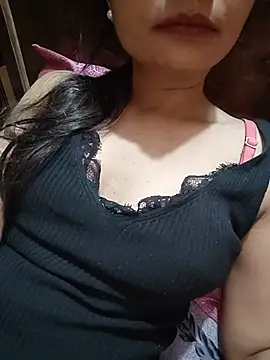 Snapshot of Vaani_Actress chatting on June 2026 11:13:02 PM Vaani Actress online show from June 2026 11:13:02 PM