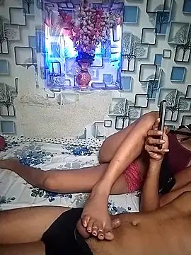 Snapshot of miss-maya24 chatting on October 2025 06:33:01 PM miss-maya24 online show from October 2025 06:33:01 PM