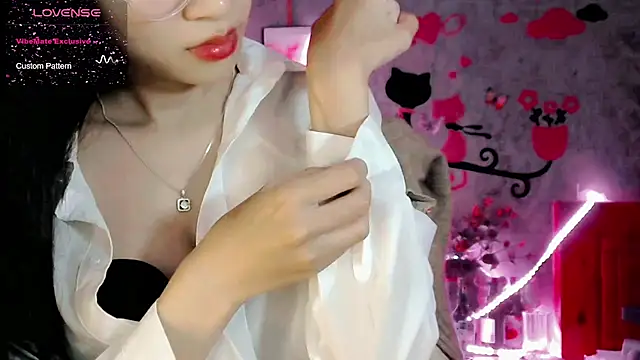 Suken 1x online show from December 2025 06:29:01 PM