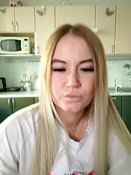 LikaFoxie online show from September 2025 04:52:02 AM