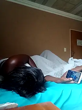 Snapshot of easybutjust chatting on December 2025 06:46:02 AM easybutjust online show from December 2025 06:46:02 AM