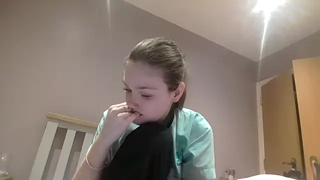 Snapshot of SexyKatiex chatting on October 2025 09:58:02 PM SexyKatiex online show from October 2025 09:58:02 PM