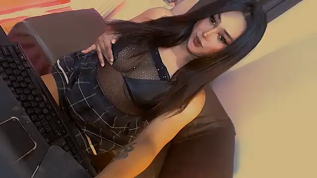 Lilly-lou online show from November 2025 05:08:02 AM