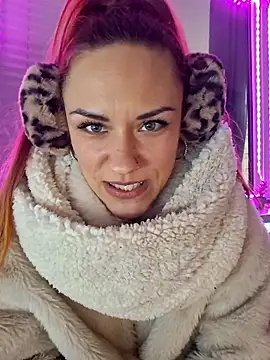 SlimBellaa online show from January 2026 04:32:02 PM