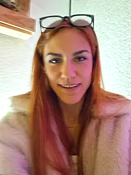 Snapshot of SlimBellaa chatting on October 2025 08:30:01 PM SlimBellaa online show from October 2025 08:30:01 PM