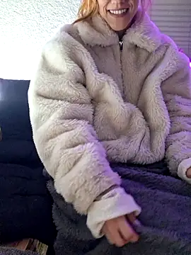 Snapshot of SlimBellaa chatting on November 2025 09:15:01 PM SlimBellaa online show from November 2025 09:15:01 PM