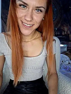 Snapshot of SlimBellaa chatting on October 2025 10:36:01 AM SlimBellaa online show from October 2025 10:36:01 AM