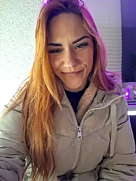 Snapshot of SlimBellaa chatting on November 2025 09:15:02 PM SlimBellaa online show from November 2025 09:15:02 PM