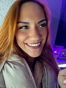 Snapshot of SlimBellaa chatting on November 2025 09:52:01 PM SlimBellaa online show from November 2025 09:52:01 PM