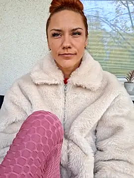 Snapshot of SlimBellaa chatting on October 2025 11:40:02 AM SlimBellaa online show from October 2025 11:40:02 AM