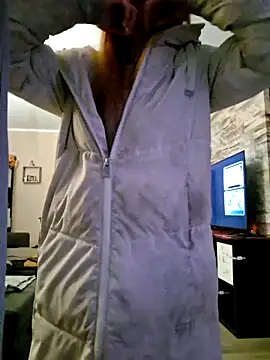 Snapshot of SlimBellaa chatting on November 2025 09:26:01 PM SlimBellaa online show from November 2025 09:26:01 PM