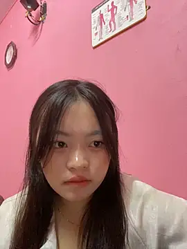 Julia-Elsa online show from October 2025 02:01:02 AM