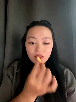 Julia-Elsa online show from September 2025 06:03:01 AM