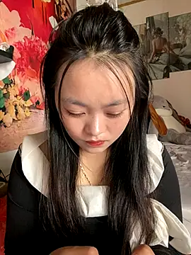 Julia-Elsa online show from September 2025 03:41:02 AM