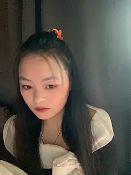 Julia-Elsa online show from September 2025 04:23:01 AM