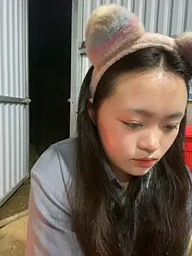 Julia-Elsa online show from November 2025 11:24:02 AM