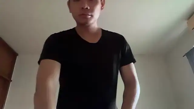 Foxfoxfox4 online show from April 2026 11:00:01 PM