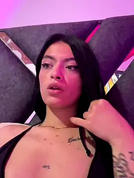 Snapshot of LiaCollings chatting on November 2025 11:42:02 AM LiaCollings online show from November 2025 11:42:02 AM