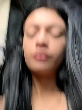 Snapshot of LiaCollings chatting on October 2025 11:33:01 AM LiaCollings online show from October 2025 11:33:01 AM