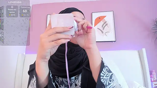  Saandy online show from April 2026 11:33:01 AM