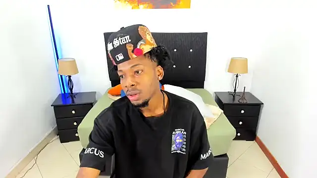 Snapshot of maikol_monstercock chatting on October 2025 04:24:02 AM maikol monstercock online show from October 2025 04:24:02 AM