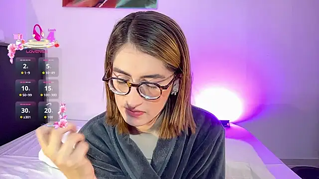 rousseblossom online show from September 2025 10:24:02 PM