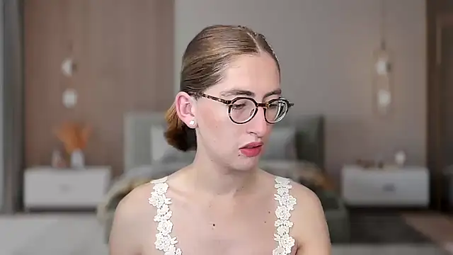 rousseblossom online show from February 2026 05:18:02 AM