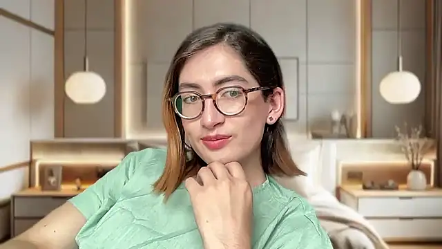 rousseblossom online show from January 2026 06:37:01 PM