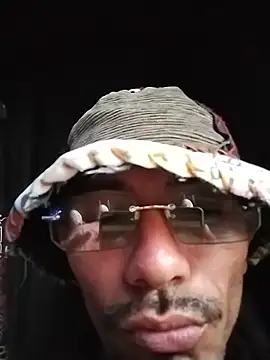 Danielcora online show from June 2026 10:52:01 PM