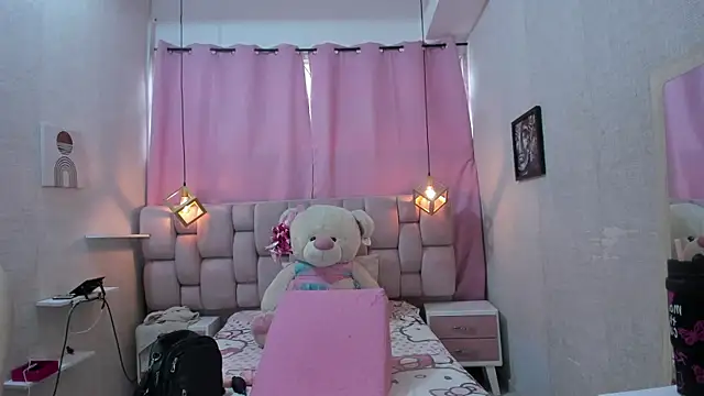 Snapshot of SweetMichel_ chatting on January 2026 01:14:01 PM SweetMichel online show from January 2026 01:14:01 PM