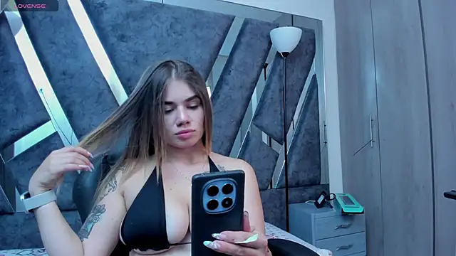 Snapshot of SweetMichel_ chatting on February 2026 01:22:01 PM SweetMichel online show from February 2026 01:22:01 PM