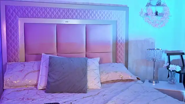 AlanaOdison online show from October 2025 08:39:02 PM