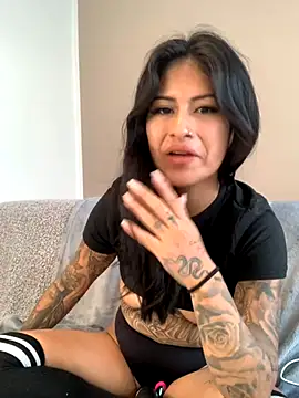 mrskarmaa online show from November 2025 09:13:01 AM