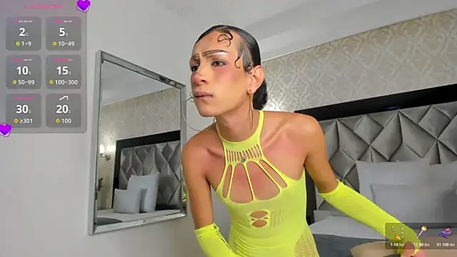 Layla Mackenzie online show from November 2025 04:05:02 AM