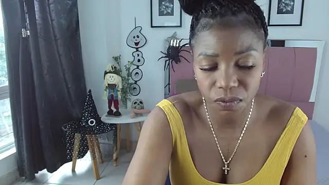 Lele F w online show from October 2025 06:52:01 PM