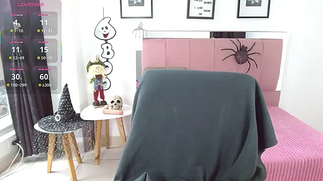 Lele F w online show from October 2025 08:32:01 PM