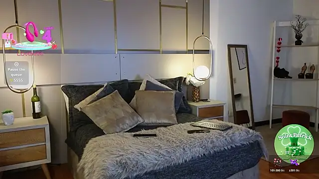 Lina Montclair online show from March 2026 05:03:02 PM