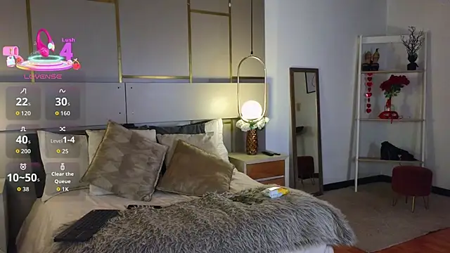 Lina Montclair online show from March 2026 08:32:01 PM